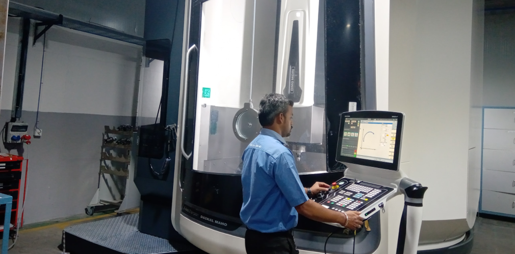 Empowering growth with advanced machinery & optimized processes Empowering growth with advanced machinery & optimized processes